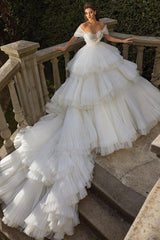 Luxury White Off the shoulder Tulle Ball Gown Long Wedding Dress with Ruffles