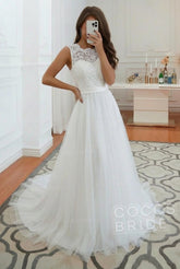 Elegant Long A-line Jewel Tulle Wedding Dress with Appliques Lace