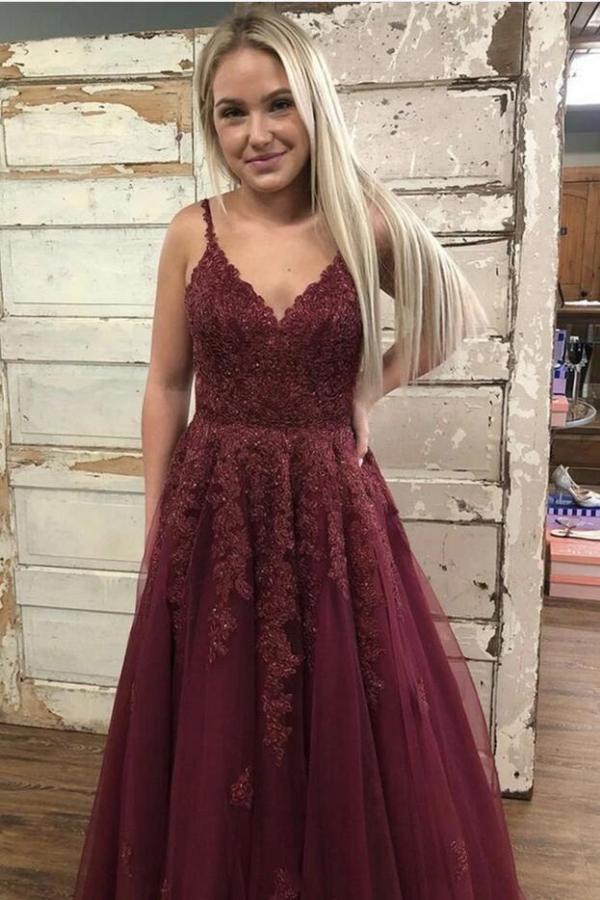 Long Spaghetti Straps V-neck Backless Appliques Lace Tulle A-Line Prom Dress