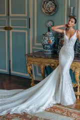 Long Backless Spaghetti Straps Mermaid Tulle Appliques Lace Wedding Dress