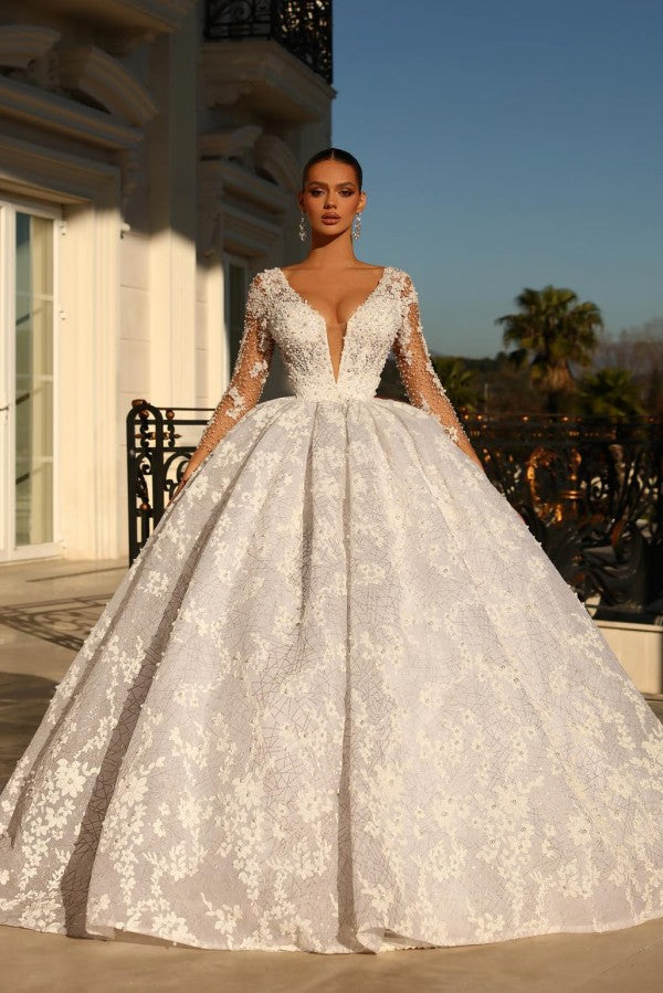Long Sleeves Ball Gown V-neck Tulle Lace Appliques Backless Wedding Dresses