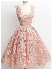 Short A-line V-neck Lace Knee Length Party Dresses