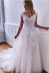 Elegant Long A-line V-neck Sleeveless Tulle Lace Wedding Dress