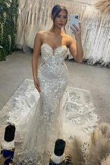 Plus Size Sweetheart Backless Tulle Long Wedding Dress with Appliques Lace