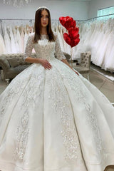 Gorgeous Bateau Long Sleeve Appliques Lace Floor Length Satin Ball Gown Wedding Dresses
