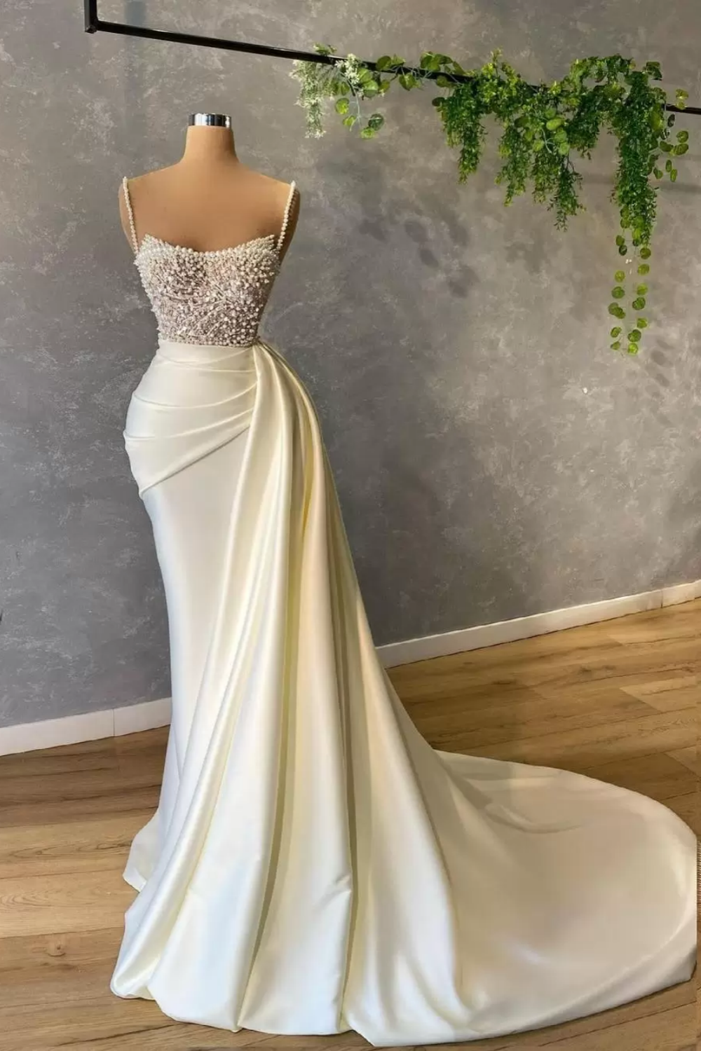 Long Mermaid Spaghetti Straps Sequins Satin Formal Prom Dresses
