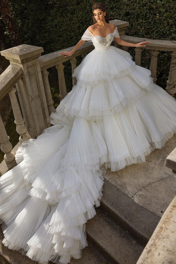 Luxury White Off the shoulder Tulle Ball Gown Long Wedding Dress with Ruffles