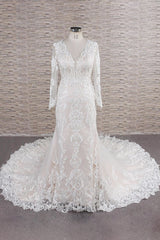 Chic Plus Size Long Sleeves V-neck Appliques Mermaid Wedding Dress