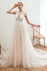 Elegant Long Sweetheart Appliques Lace Backless Tulle A-line Wedding Dress