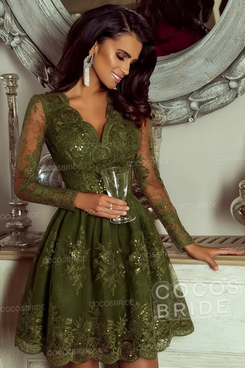 Elegant Short A-line V-neck Tulle Lace Homecoming Dresses with Sleeves