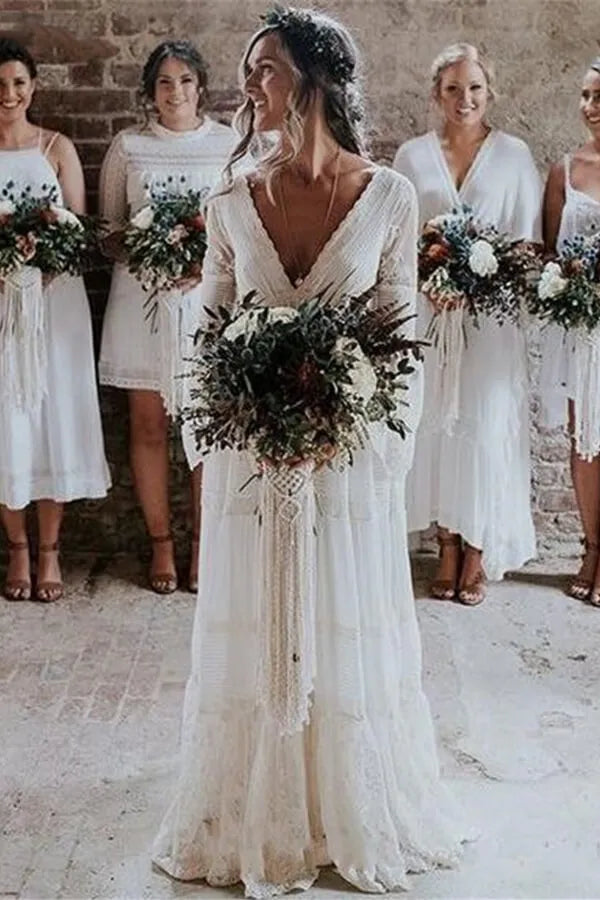 Long Sleeve A-line V-neck Lace Tulle Wedding Dress