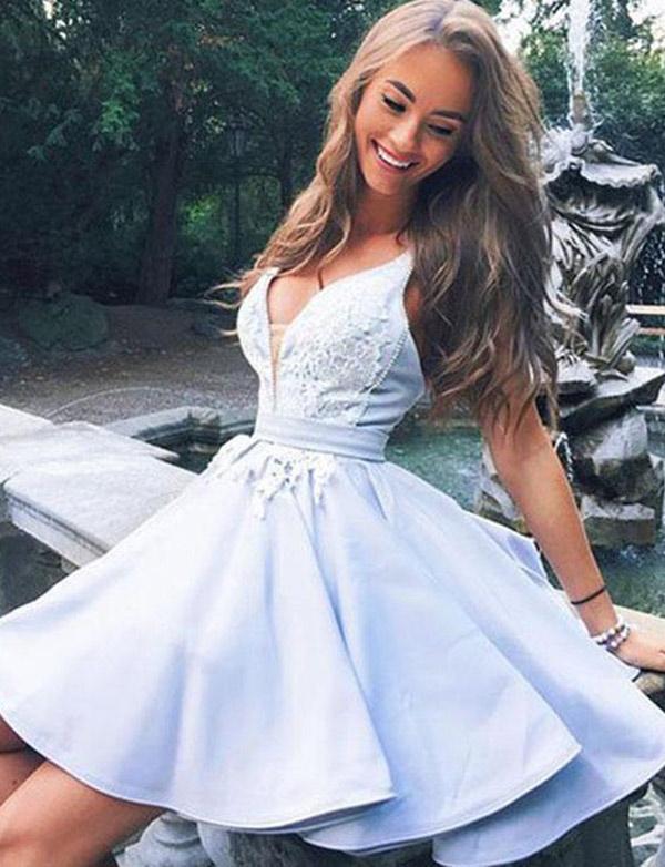 Short A-line V-neck Satin Appliques Lace Homecoming Dress