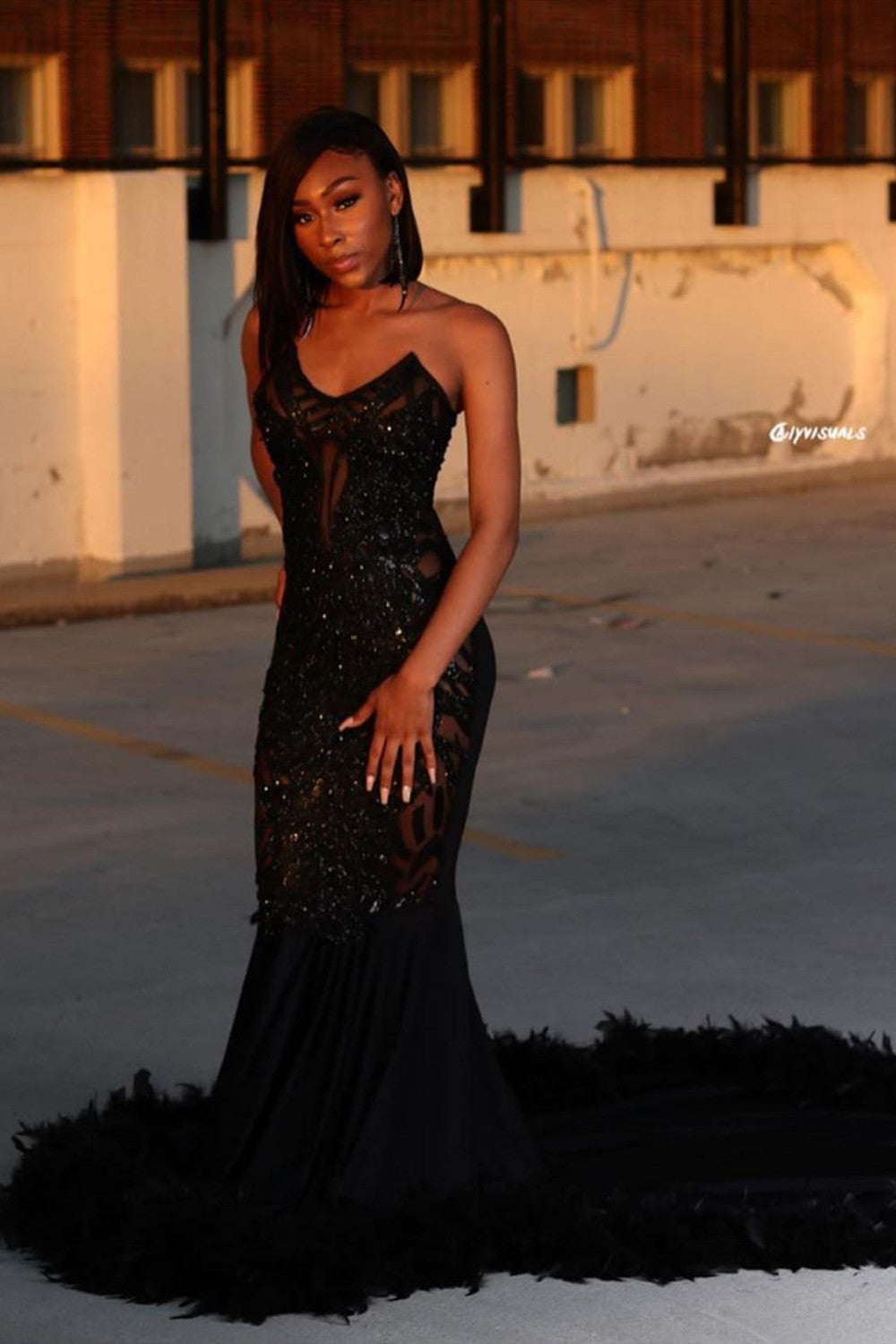 Black Strapless Appliques Lace Mermaid Long Prom Dress