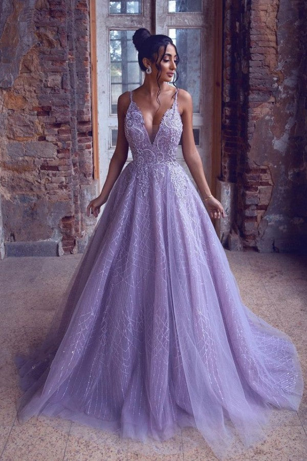 Long A-Line Tulle V-neck Spaghetti Straps Appliques Lace Backless Prom Dress