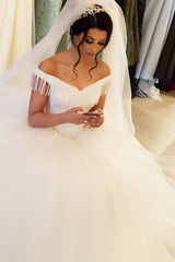 Elegant Long Off the Shoulder Beading Backless Tulle Floor Length Ball Gown Wedding Dress With Tassel