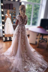 Gorgeous Long A-line Floor length Sleeveless Tulle Wedding Dress with Lace