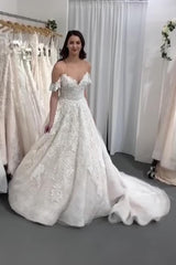 Gorgeous Long A-line Spaghetti Straps Tulle Lace Backless Wedding Dress